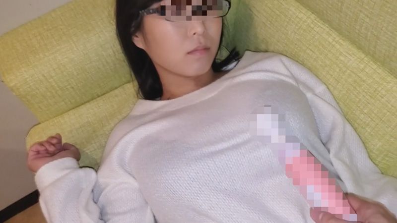 【個人】土味眼鏡巨乳妻、大量潮吹哭泣吶喊被他人肉棒中出。